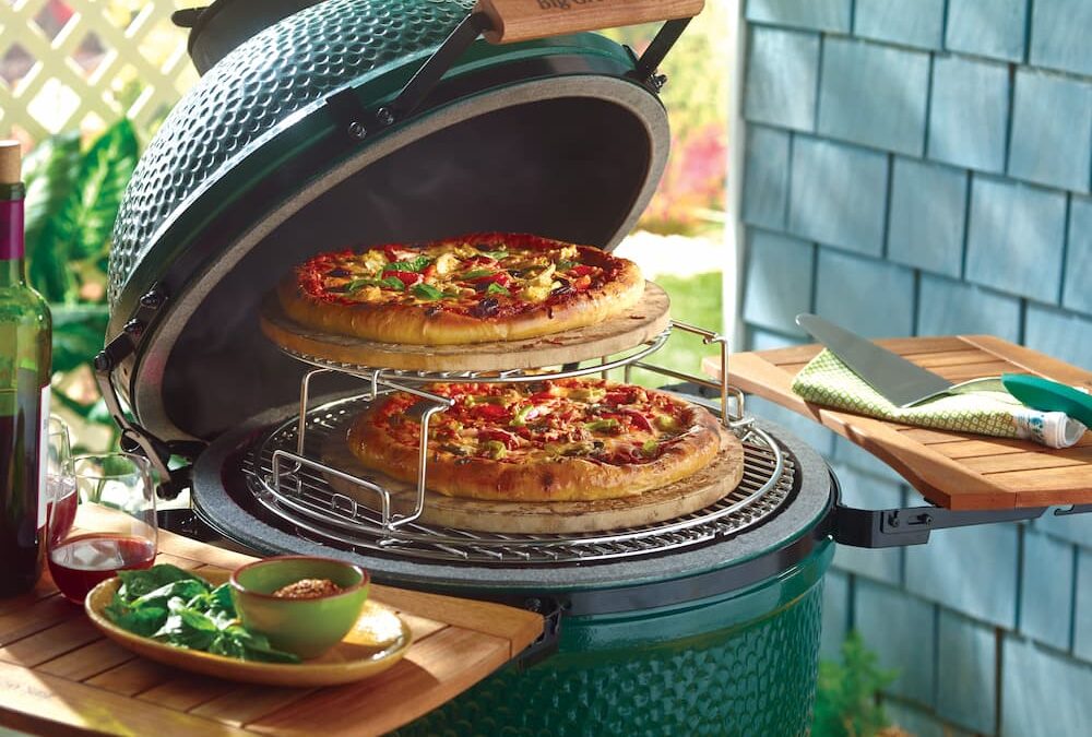 Cooking Pizza on a Big Green Egg